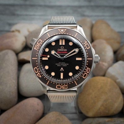 Omega Seamaster Diver 300M  No Time to Die  210.90.42.20.01.001  Titanium B+P