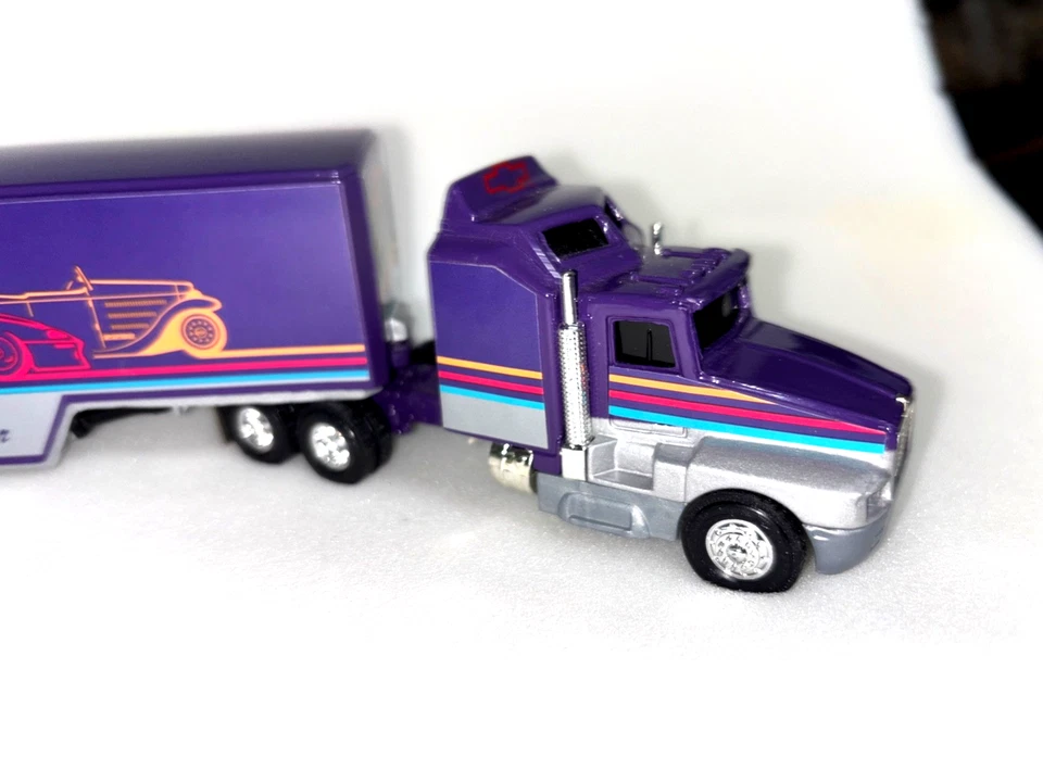 Remolque ERTL Kenworth Cab Born for the Street Tour cama abatible escala 1:64 INV# 3253 Foto 3 de 4