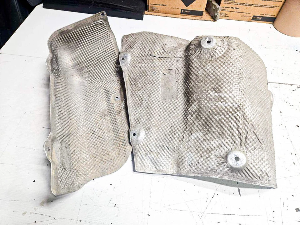 / 11-16 F10 550i BMW Rear Left Bumper Side Shields 51487207269 Oem Used - Image 3 of 4