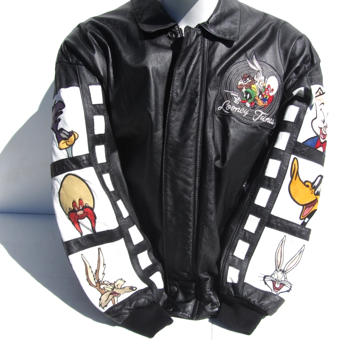Warner Bros Jacket In Collectible Bugs Bunny Items for sale | eBay