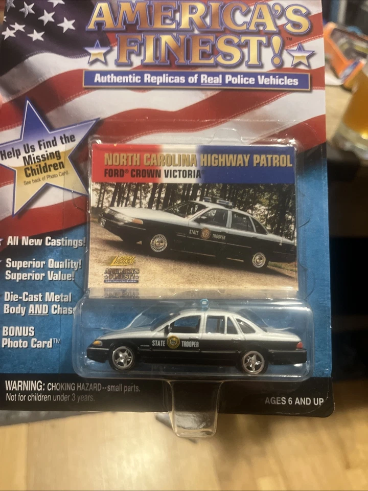 Johnny Lightning AMERICA'S FINEST Ford Crown Victoria NORTH CAROLINA HWY PATROL - Image 2 of 4