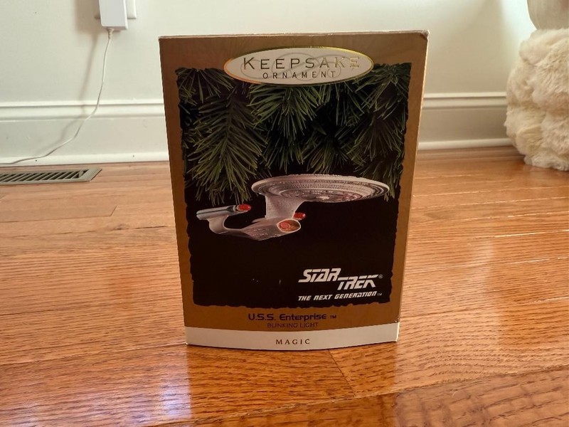 Star Trek U.S.S. Enterprise Hallmark Keepsake Ornament 1993 Blinking Light Magic