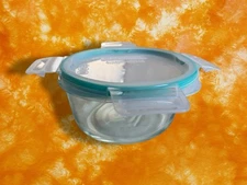 Snapware Pure Pyrex Glass 4 Cup Round Food Storage Container w/ Lid Used