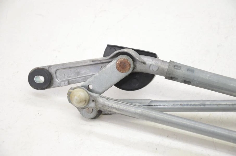 Mazda Mx-5 Miata ND 2016-2022 limpiaparabrisas motor y transmisión  Foto 2 de 4