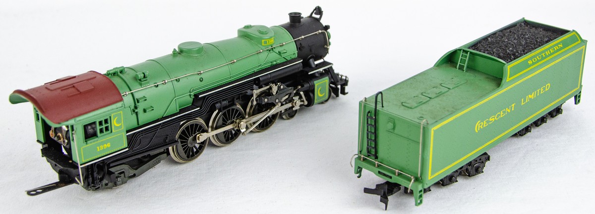 鉄道模型 lima HO scale Lima HO Scale Train Set FS Loco & Two DB 2story Cars 149806