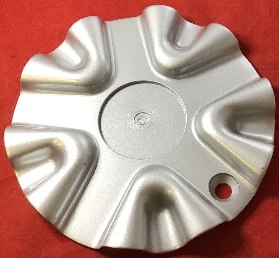 ONE USED POLO CAP-172450 Wheels SILVER  WHEEL Center Cap # CAP-172450 8949