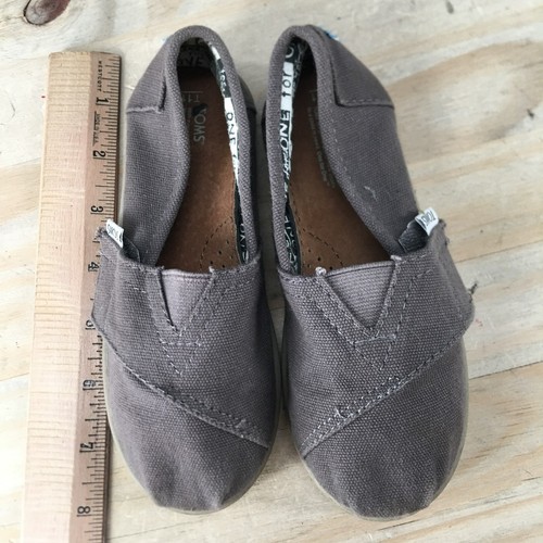 Toms Shoes Toddler 11 Slip On Flats Gray Fabric Comfort Round Toe Classic Logo - Picture 5 of 15