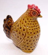 ENGLISH CHICKEN FARM * Fat Brown Hen Pie Bird Vent by Stuart Bass