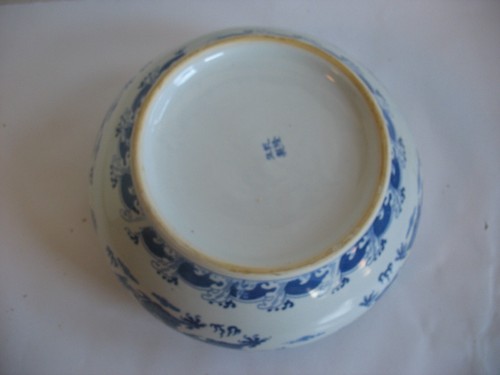 Signed Vtg Chinese Blue & White Porcelain Bowl Dragons 10"x 5" - Picture 8 of 9