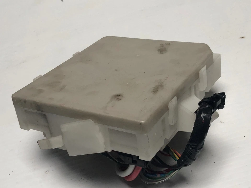 Оригинальный модуль управления кузовом предохранителя для Nissan Armada Titan Infiniti 2004–2006 годов выпуска 284B67S002 - Изображение 3 из 3