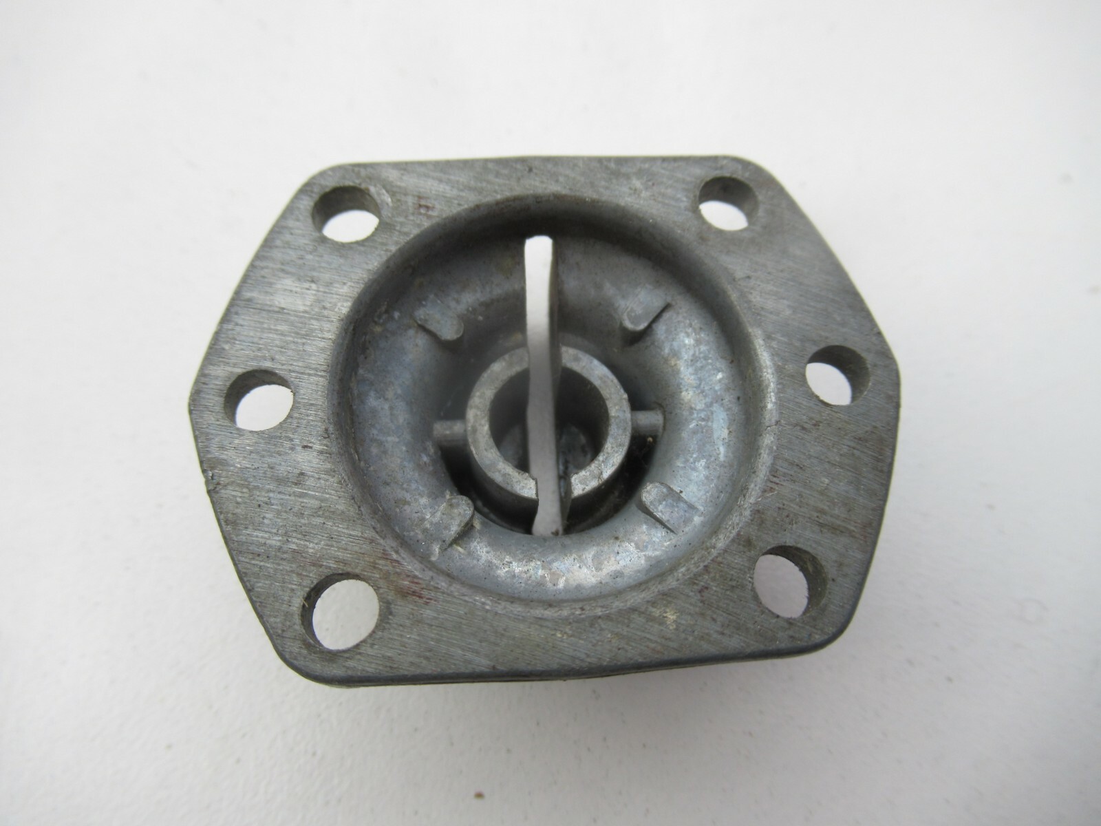 Porsche 356/912 SOLEX 40 PII4 Carb Accelerator Pump Cover 61610095401