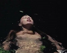 Jenny Agutter takes a swim in outback oasis 1971 Walkabout 5x7 inch photo poster