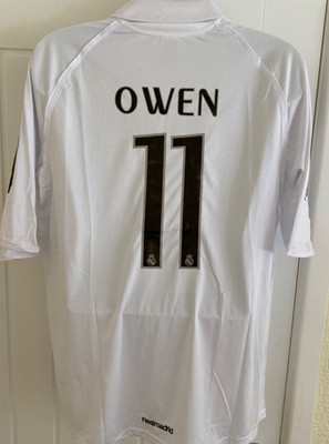Real madrid  home football shirt Micheal Owen #11 XL fits L 21  pit to pit MO