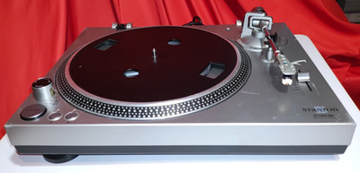 Stanton STR8-30 Turntable Plays Read On.