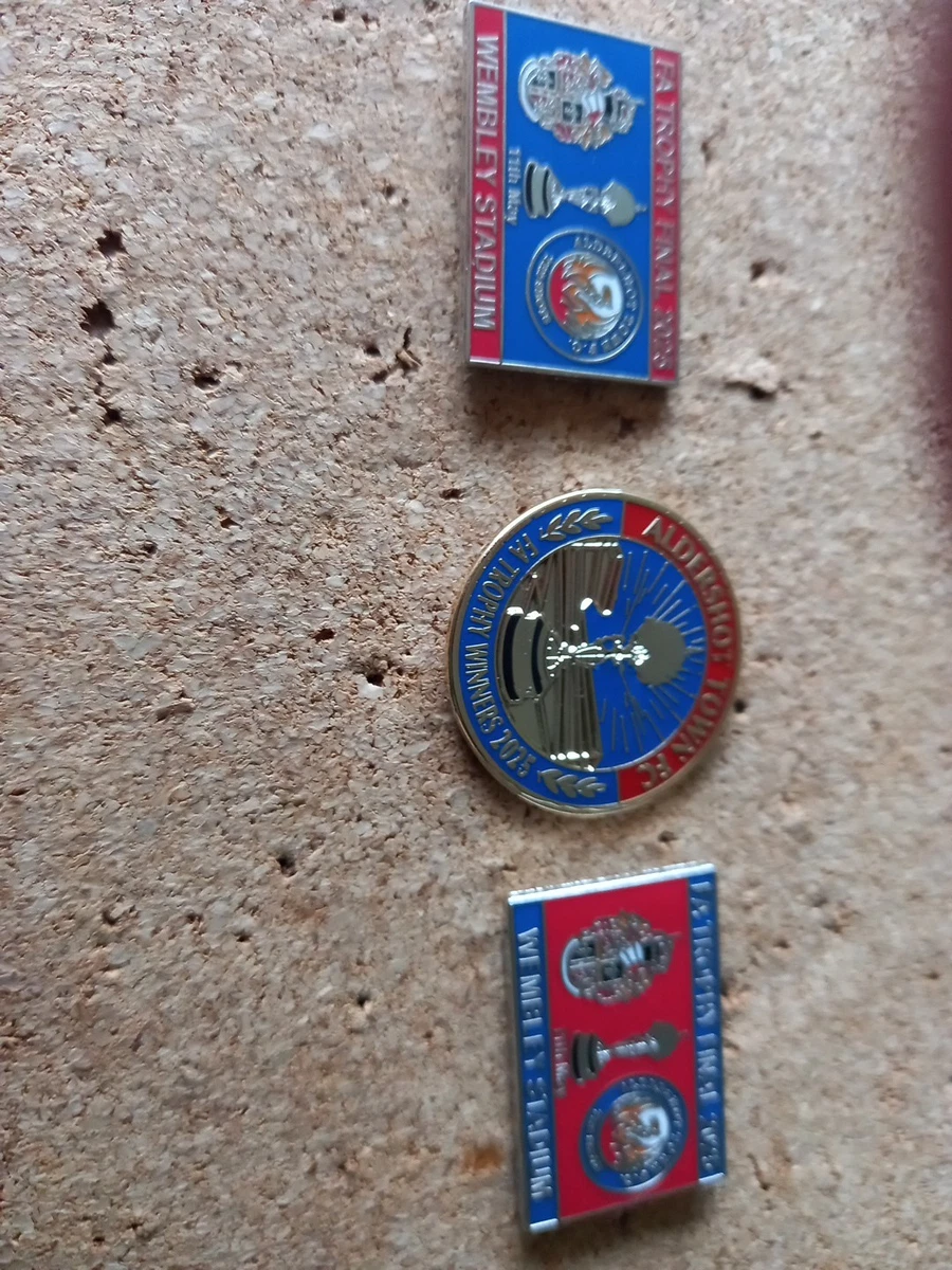 Insigne Broche émaillée Ancien – Aldershot Football Club (très Bon état)