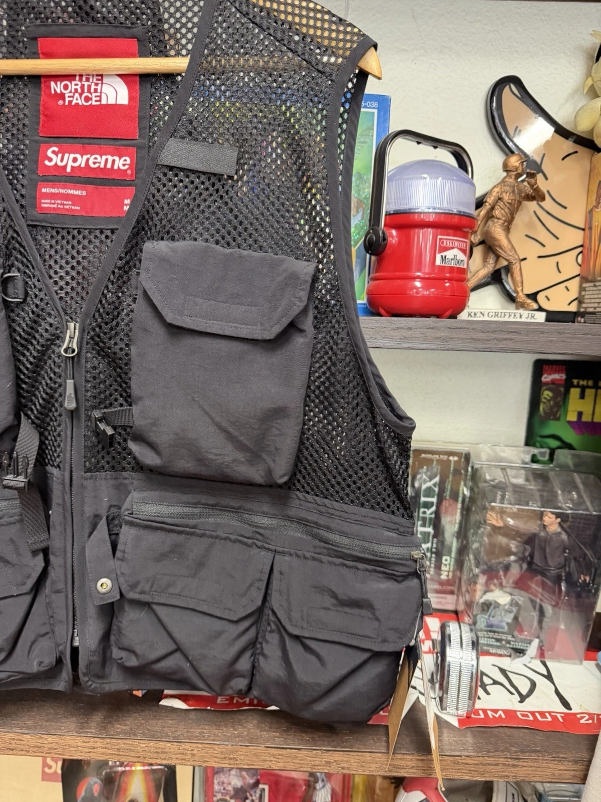 Supreme The North Face Cargo Vest Men's M Black Logo Zip Pockets TNF NWT SS20 image 3