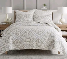 Levtex Home King Size  Becker Taupe Quilt Set With 2  King Shams Reversible 