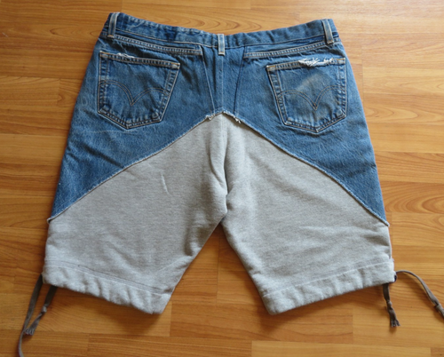GREG LAUREN PANTALONCINI CORTI IN DENIM COTONE CON PANNELLI INVECCHIATI GAMBA DRITTA, TAGLIA 5/US 38/XXL - Foto 3 di 14