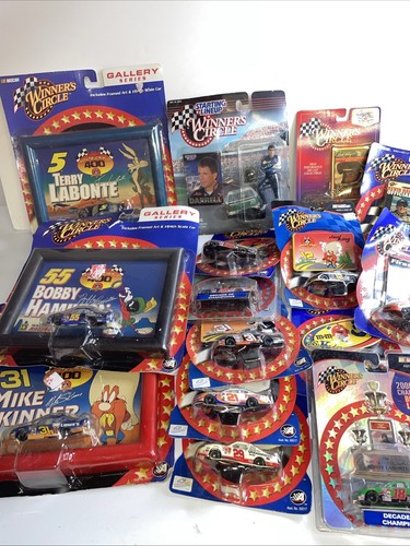 Winner’s Circle Bobby Labonte Dale Jarrett Schrader Harvick Hamilton 15 Cars - Picture 2 of 14
