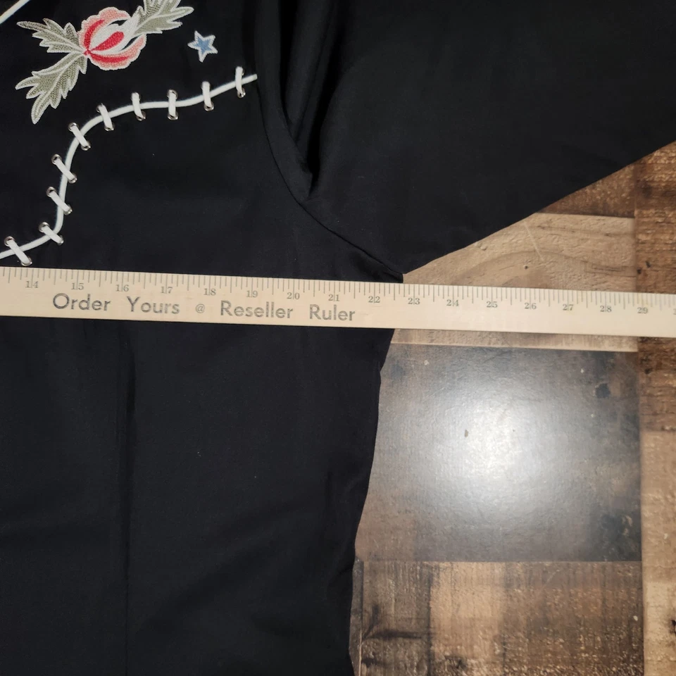 Camisa Scully Western Pearl Snap Feminina XL Preta Esqueleto Tiro Cerveja Rosas Estrela - Imagem 4 de 4