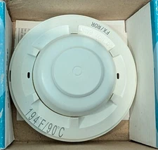 System Sensor 5600 Series Heat Detector Model 5602 - SAME DAY SHIPPING
