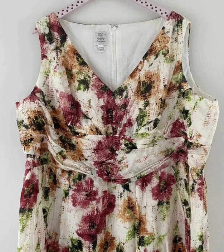 Suzi Chin Floral Sleeveless Dress V-neck Fit and Flare Size 24 - Image 2 of 4