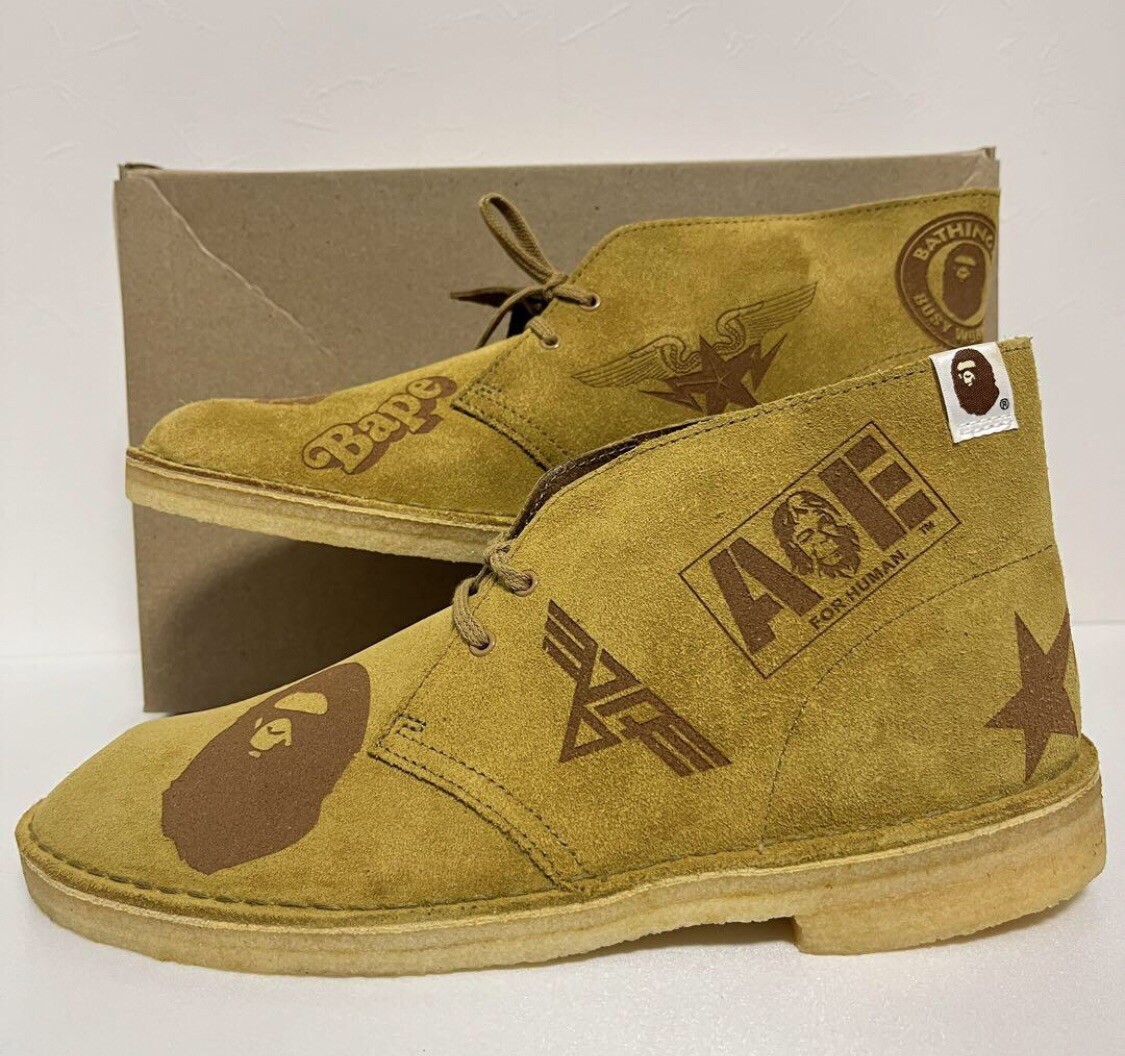 A BATHING APE ® × CLARKS DESERT BOOTS with Box Brand New A BATHING APE ® × CLARKS DESERT BOOTS with Box Brand New