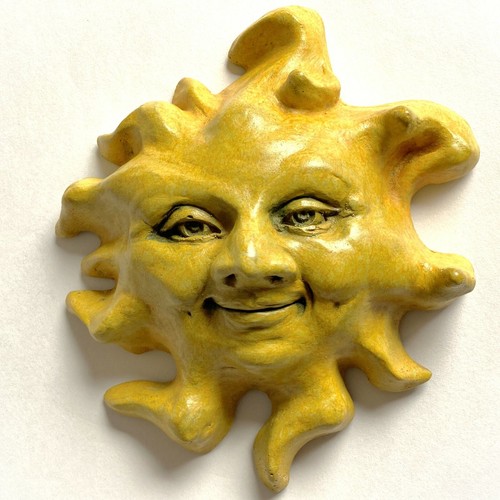 Cute Amber Sun Sculpture, Wall Art for All Seasons, Original Home Decor - Picture 9 of 11