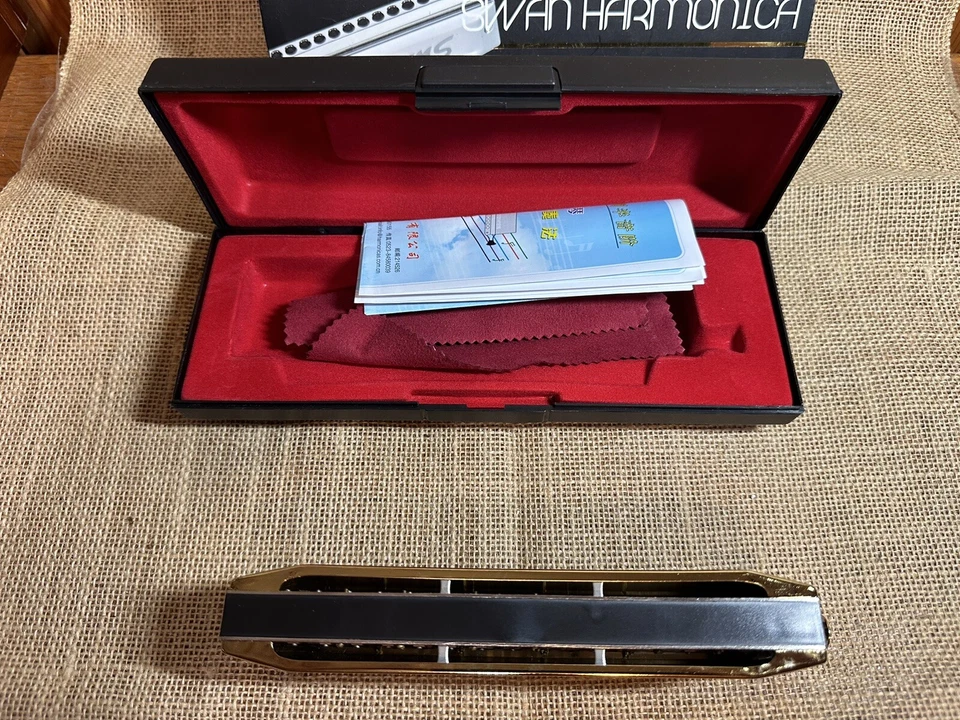 Swan SW-1664 16 Holes Chromatic Harmonica C Key 64 Tones Mouth Organ + Case - Image 3 of 4