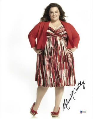 MELISSA MCCARTHY SIGNED 11X14 PHOTO AUTHENTIC AUTOGRAPH BECKETT COA E