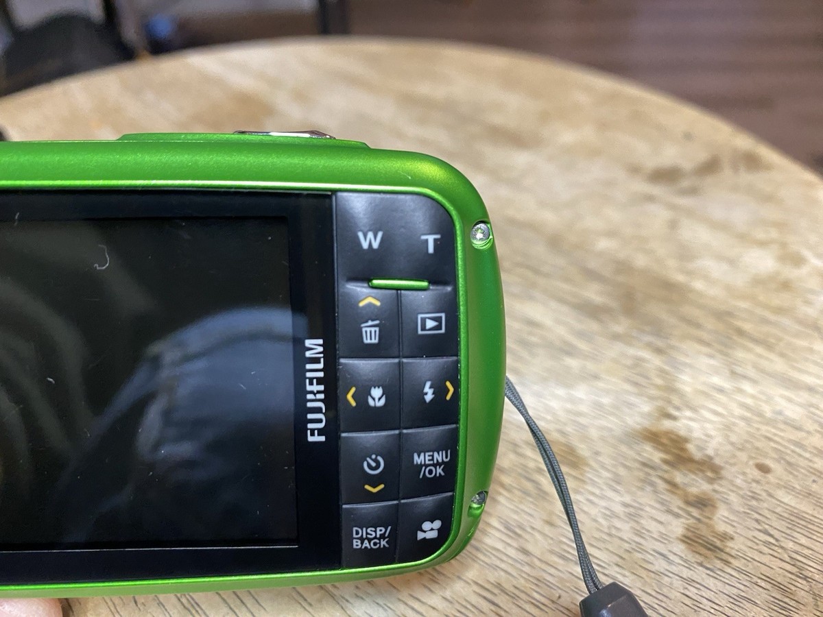 FUJIFILM Digital Camera Finepix Z33WP 10.0MP WP CCD Y2k Tested