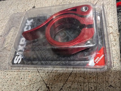 SITZKLEMME TRICK!SIXPACK ROT ELOXIERT SCHNELLSPANNER SATTELKLEMME NEU!!
