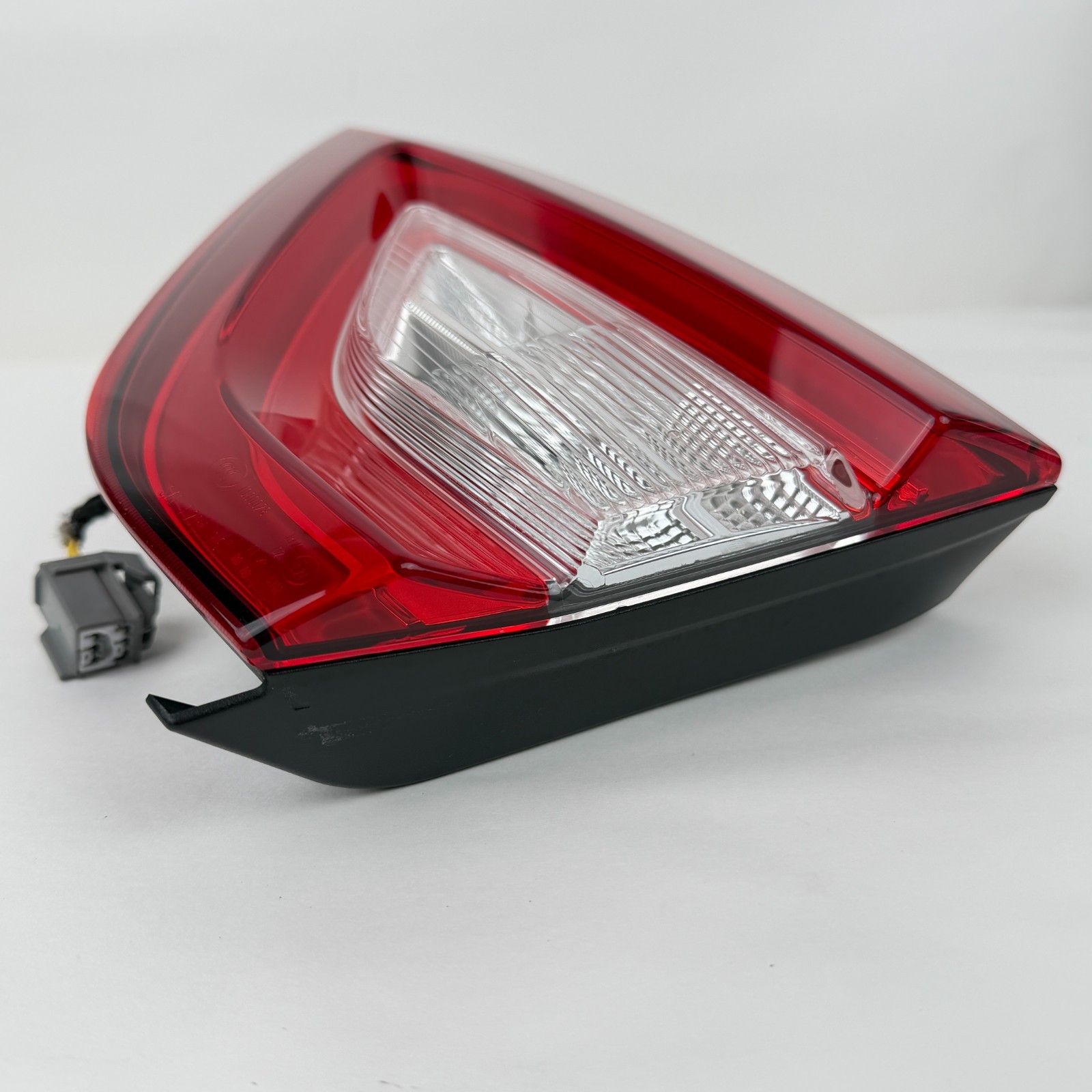Maserati Levante 2017-2020 Rear Right Inner Tail light P/N 670106834