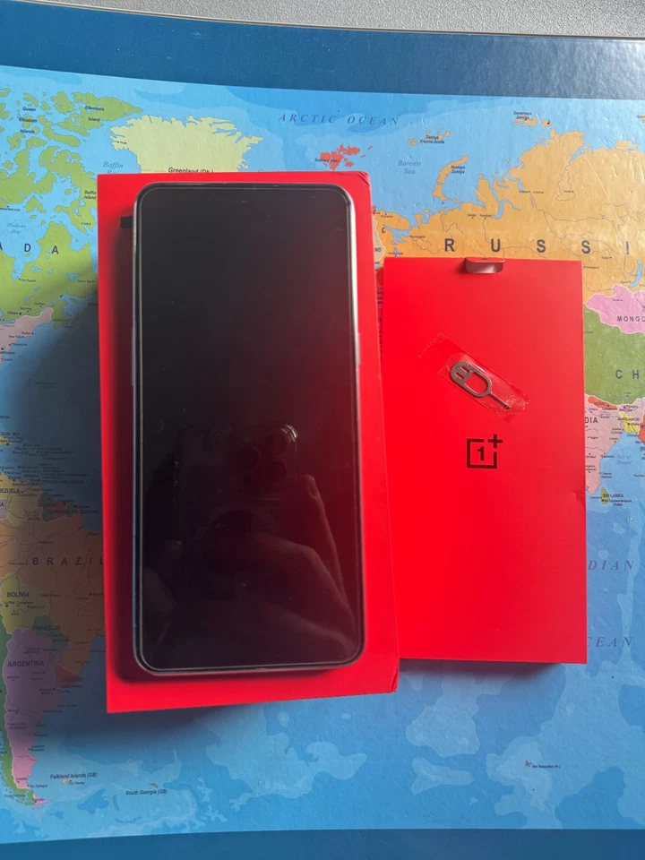 OnePlus 10T - Jade Green (Dual SIM) - Immagine 3 di 4