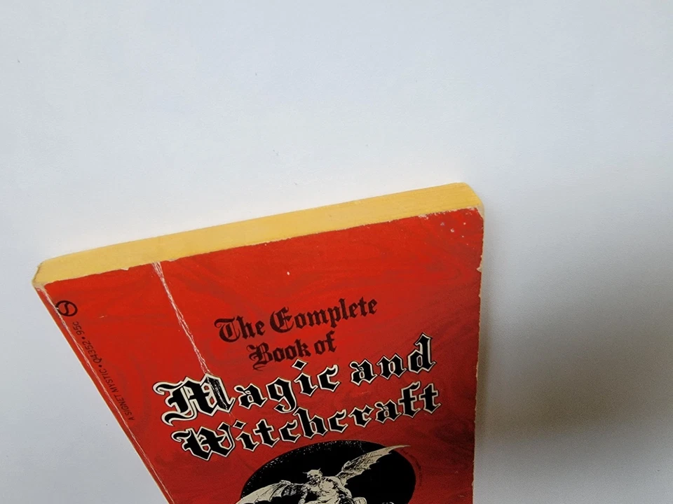 The Complete Book of Magic and Witchcraft by Kathryn Paulsen 1970 1st Edition - Image 4 of 4