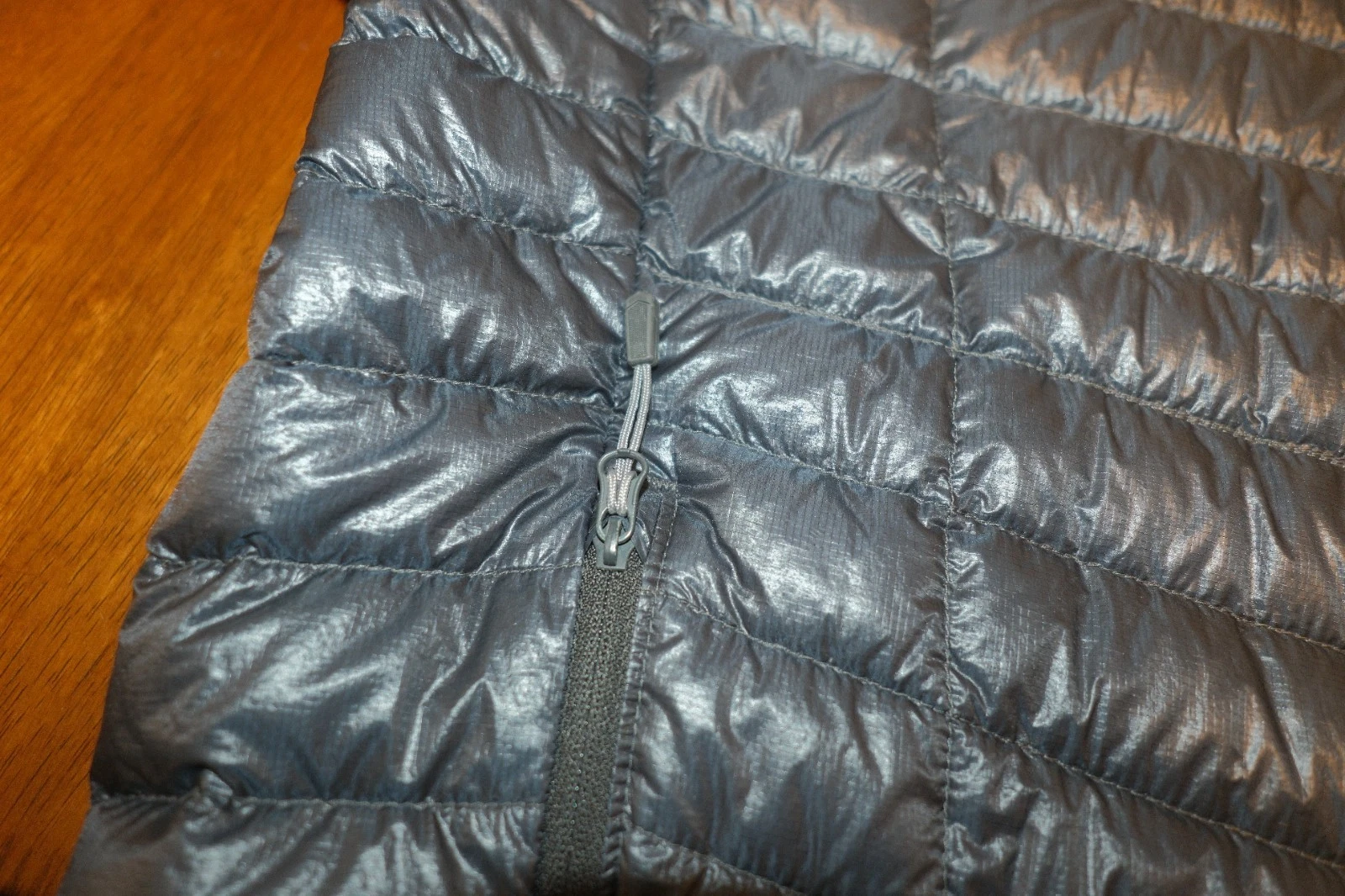 Mountain Hardwear Ghost Whisperer Hooded Down Jacket Men's Medium Gray  image 7