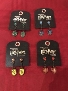 Harry Potter Dangle Earrings Gryffindor Slytherin Ravenclaw Hufflepuff U Pick Ebay