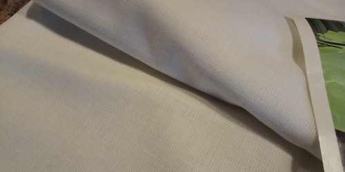 J. C.Penney Tablecloth Stain Release 52x70 Cream 50% Rayon 50% Polyester USA - Picture 15 of 24
