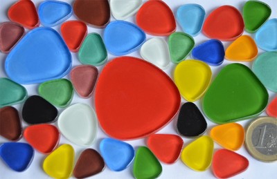 40 St. Pebbles Soft-Glas Mosaiksteine Buntmix  in 4 versch. Größen ca. 105g.