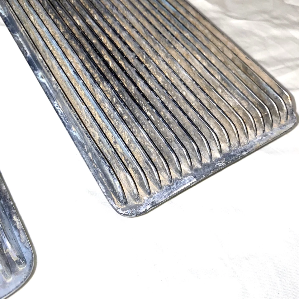 Juego de persianas de capó Nova SS 1967 Camaro 1968-72 REAL OEM 3927442 de colección Foto 2 de 4