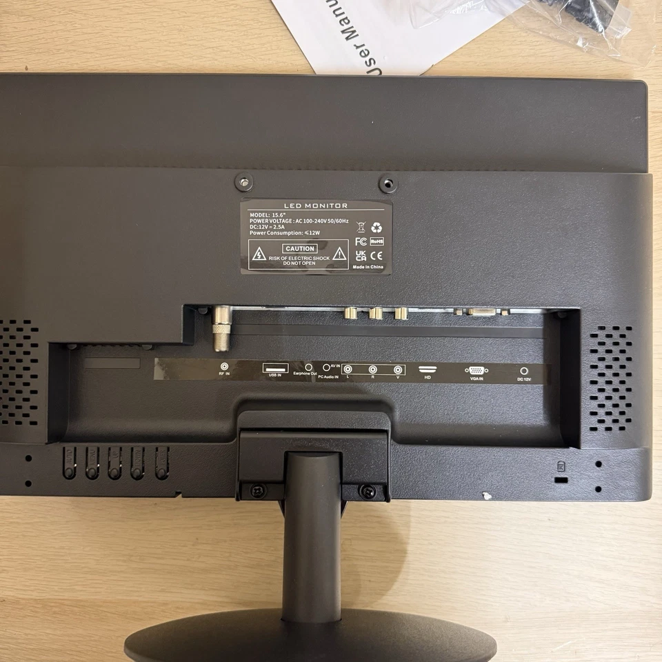 Monitor LED Kitphrati 15.6" – 1366×768 HD – HDMI / VGA / AV / BNC / USB - Imagen 3 de 4