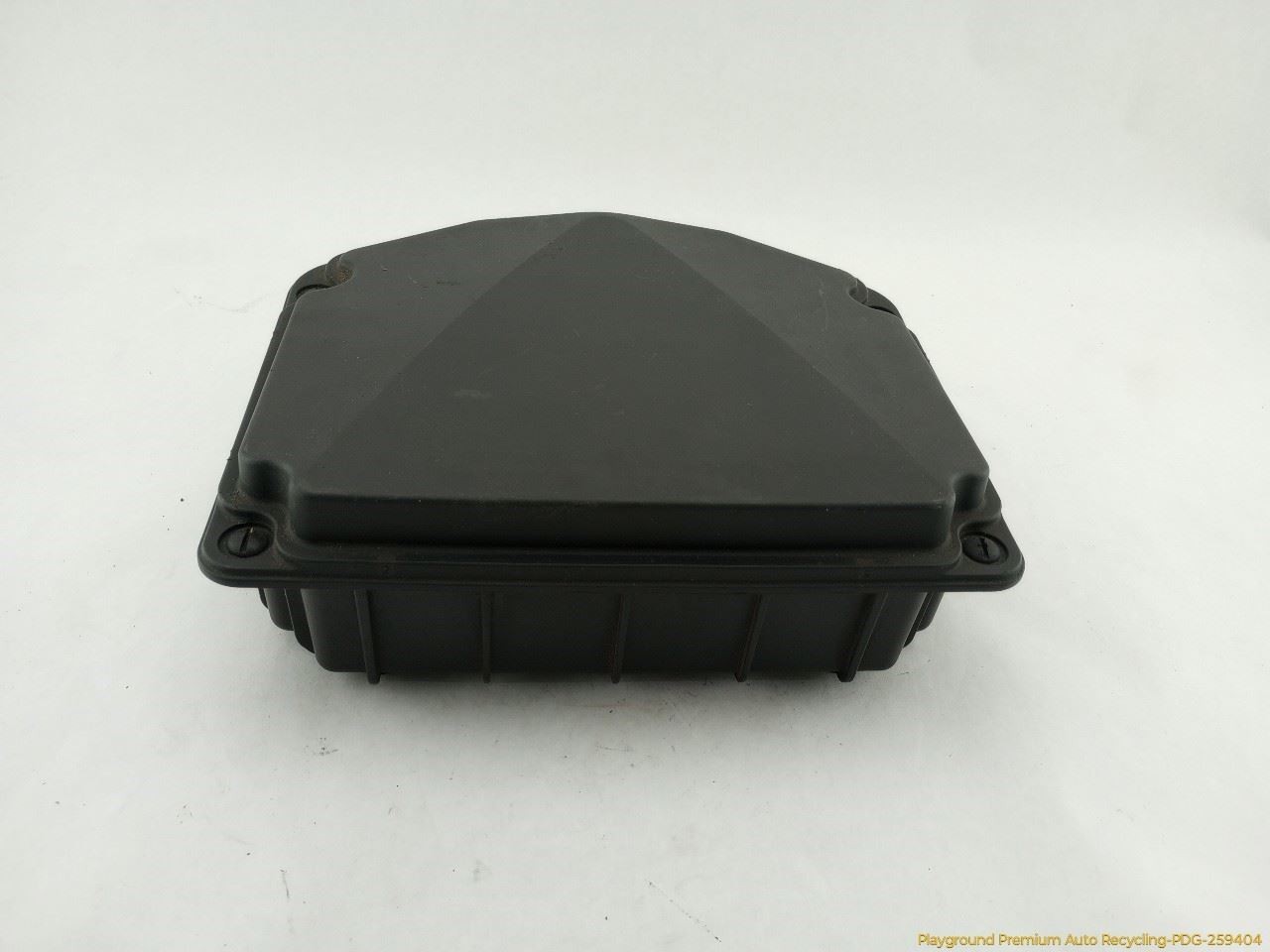 Maserati Quattroporte M139 Engine Fuse Box Case 4.2L V8 8 Cyl Fits 2003-2008 03 