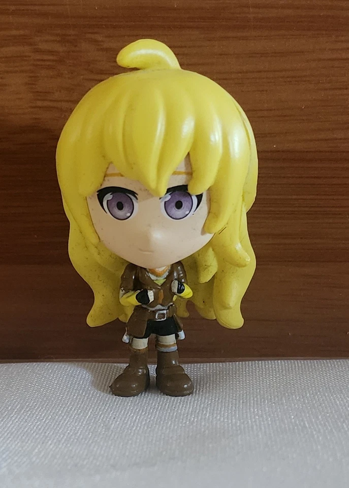 Mini figuras de vinilo de RWBY- Ruby Rose, Yang Xiao Long y Blake Belladonna Foto 4 de 4