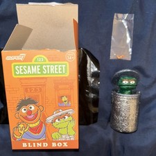 Super7 Sesame Street Oscar The Grouch Glitter Chase Blind Box Reaction Wave 3