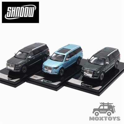 Shadow Pro 1:64 Lincoln Navigator Mk4 Diecast Model Car