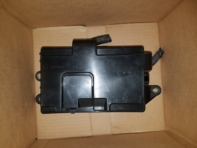 2002 2003 2004 2005 LEXUS SC 430 REAR TRUNK JUNCTION FUSE RELAY BOX 82670-24092