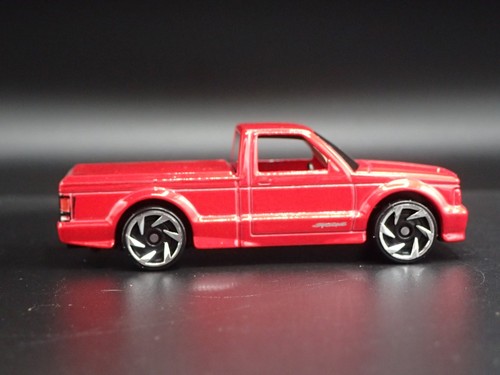 Camioneta GMC SYCLONE 1991 Roja Modelo A Escala 1:64 Diorama Diecast - Imagen 3 de 7
