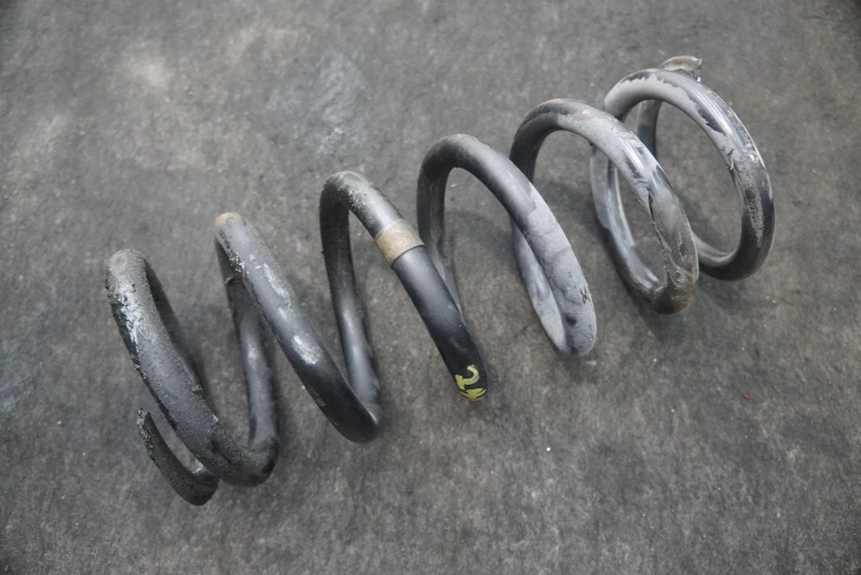 Amortiguador de suspensión trasera puntal muelle helicoidal 304242 OEM Ferrari California T 2015-18 Foto 2 de 3