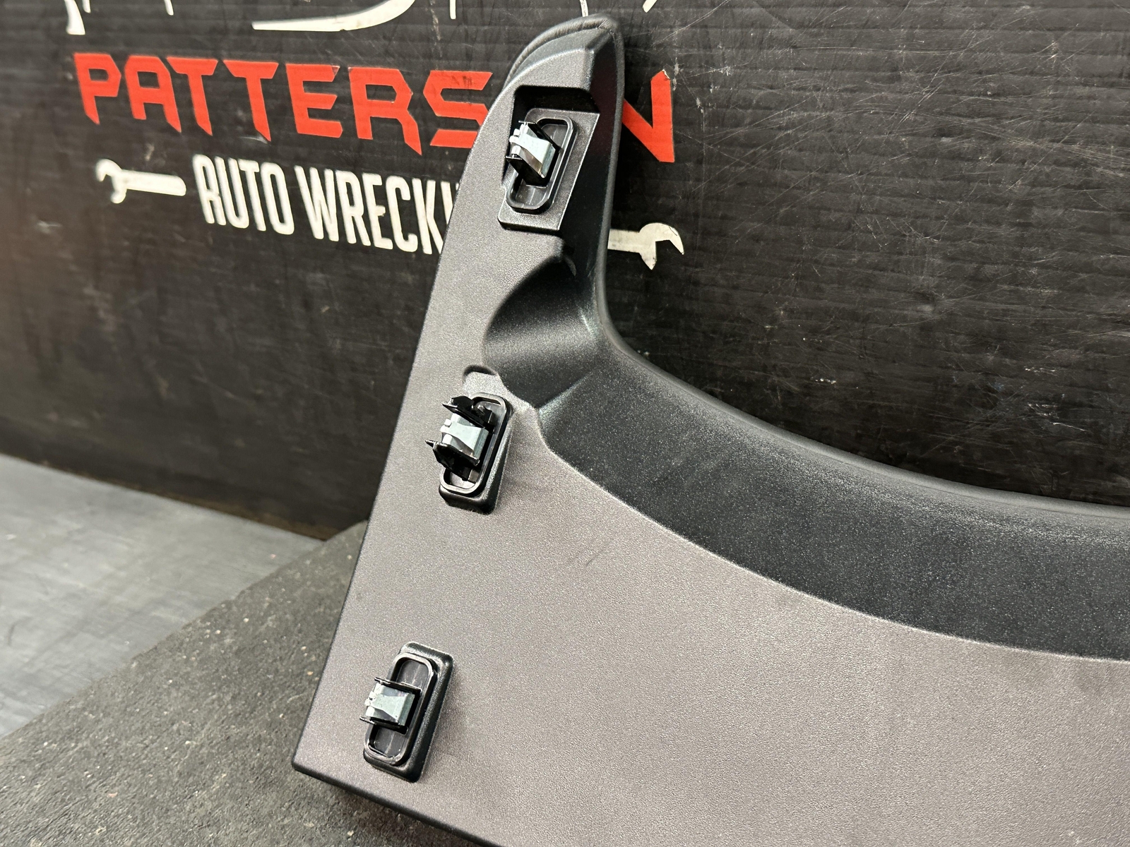 03-18 BENTLEY CONTINENTAL GT FRONT DRIVER LEFT DASH KNEE BOLSTER BLACK