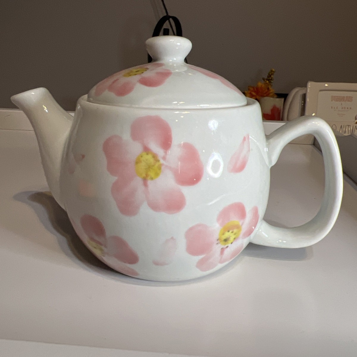 桜色ティーポット Daiso Sakura Cherry Blossom Tea Pot 4” Mini Ceramic Teapot White